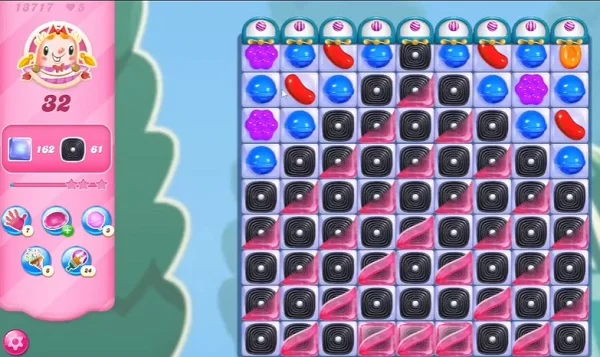 Tips and Walkthrough: Candy Crush Level 13717